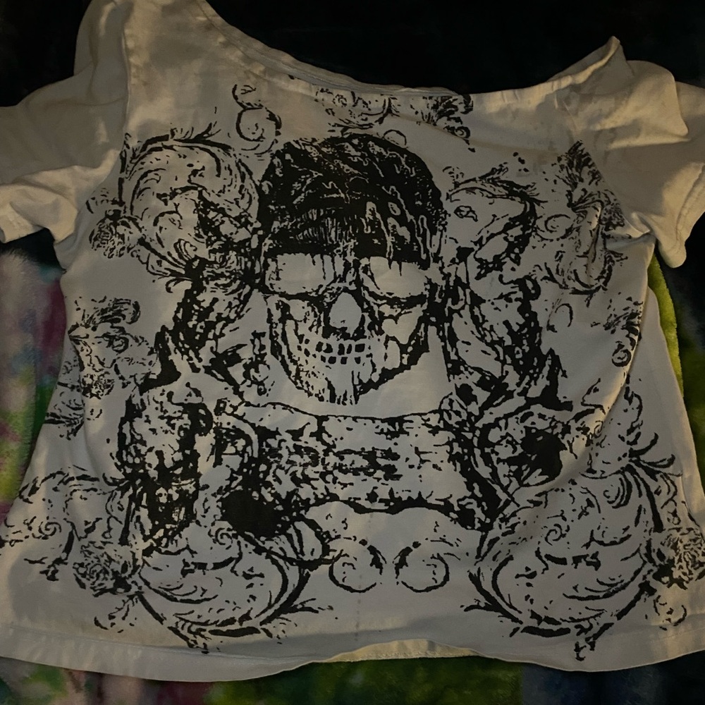 White and Black Skull Graphic Crop Top